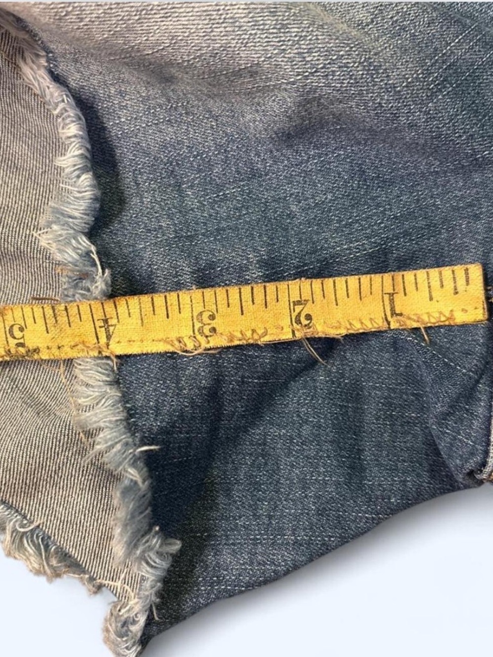 rue21 Curvy High-Rise Distressed Denim Shorts - Picture 5 of 6